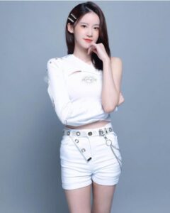 HOT ISSUE Profile, Age, Birthday, Height, & Facts