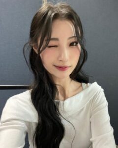 ICHILLIN’ Members Profile, Ages, Heights, & (Updated Facts!)