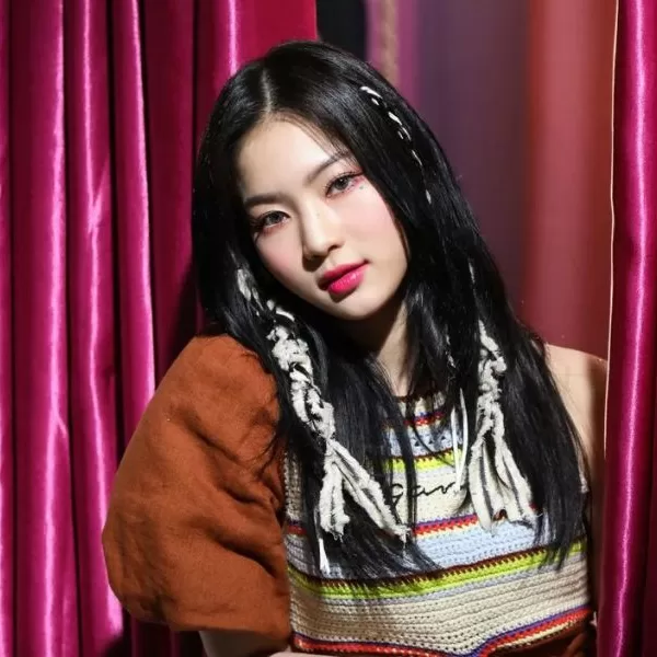 Isa stayc perfil edad cumplea os altura cantantes de kpop