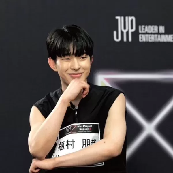 トップス Tomoya 🐧🐈‍⬛🐻‍❄️🐾🦌 #NEXZ #넥스지 #ネクスジ #TOMOYA #토모야 #トモヤ