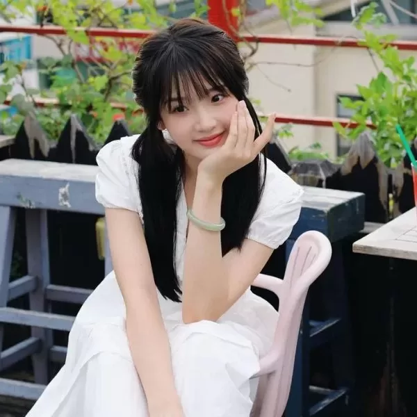 Zhang Miaoyi Age, Birthday, Height, Wiki, Profile, & Facts