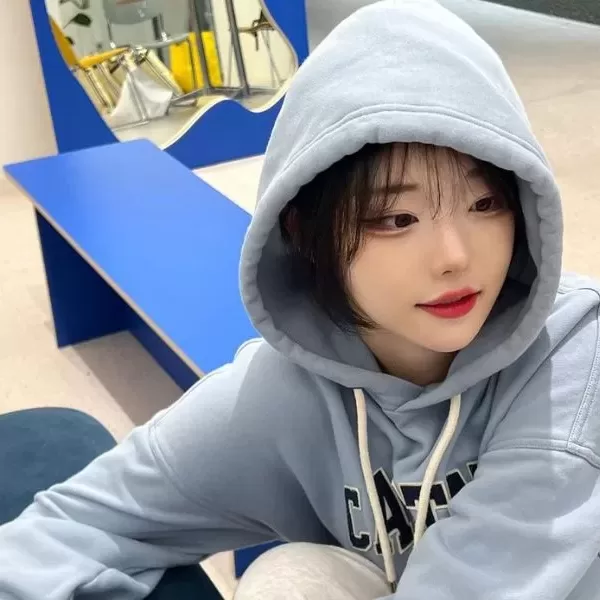 Hina (QWER) Profile (Updated Facts!) - Kpop Singers