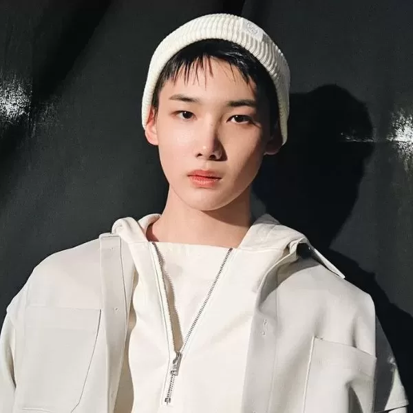 Jo (&TEAM) Profile, Age, Birthday, Height, & Facts