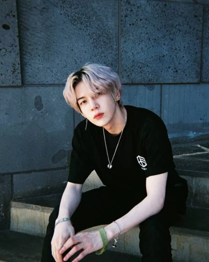 Junhyuk (MIRAE Members)