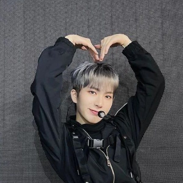 Xen (OMEGA X) Profile, Age, Birthday, Height, & Facts