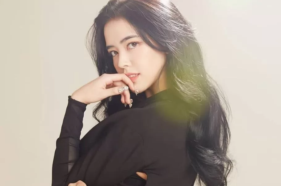 Leia (Ex. BLACKSWAN)