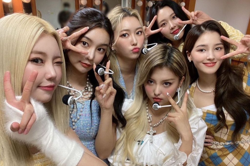 MOMOLAND Members