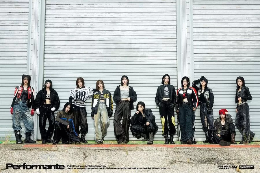 Hatchi! (tripleS) Members