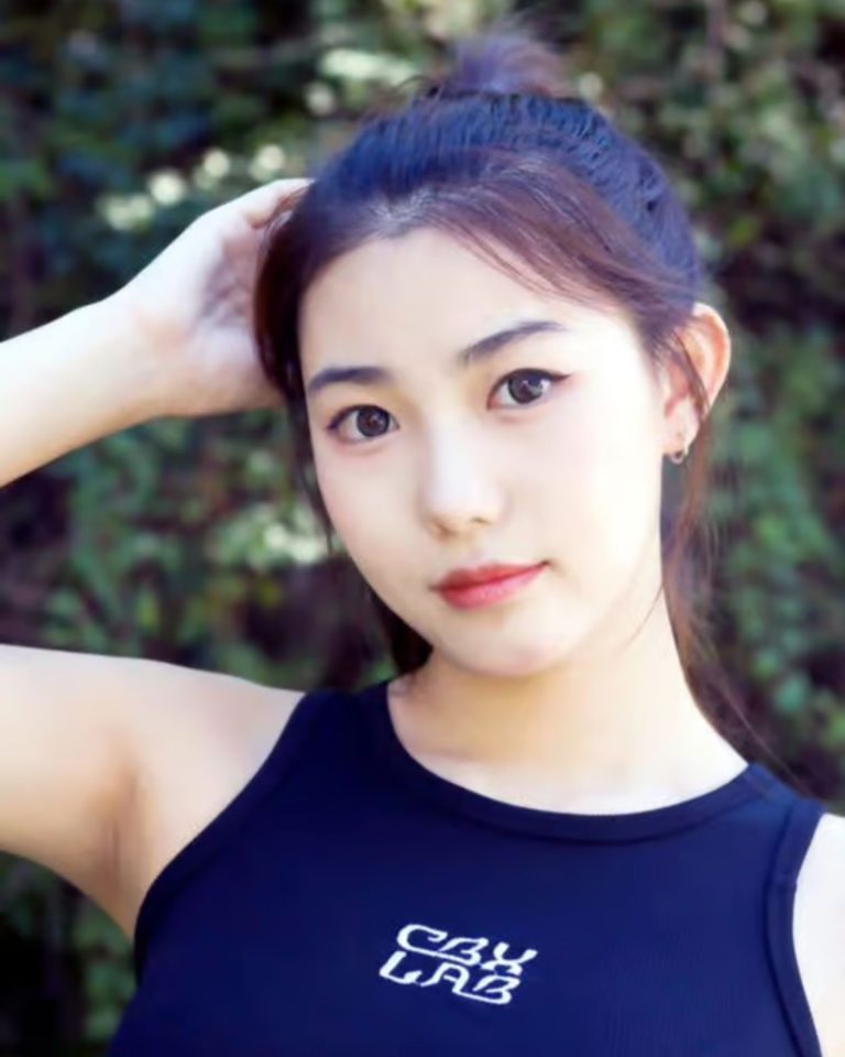 BLINGONE China Members Profile, Ages, & (Updated Facts!)