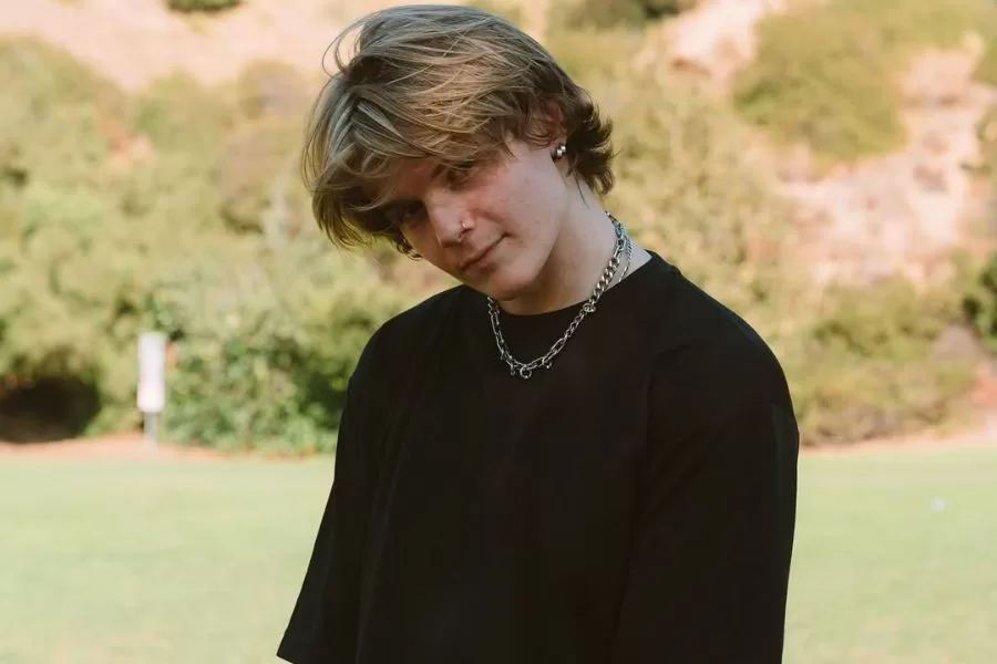 James (Dear Alice Member)