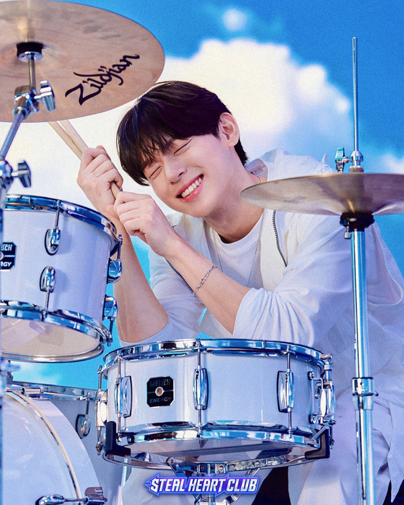 Kwon Young Bin (STEAL HEART CLUB)