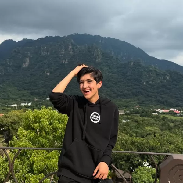 Kenneth Lavill Feature